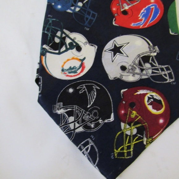 Team NFL Classic Logo Helmet Novelty 3.75" Silk Tie - Picture 5 of 7